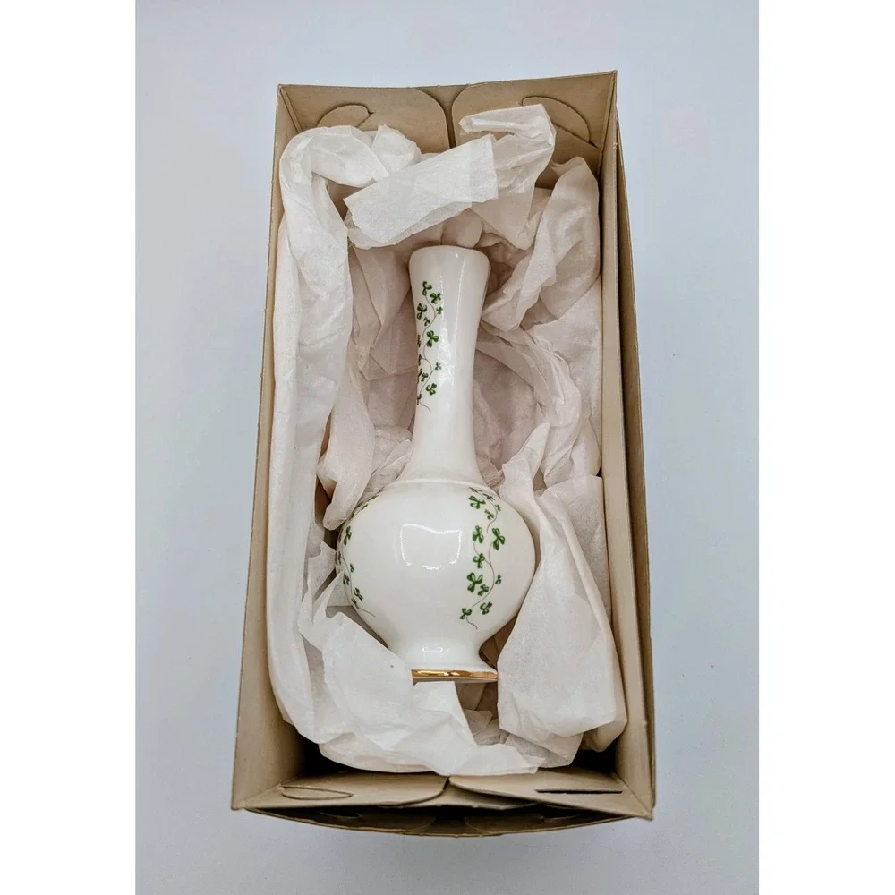 Royal Tara Irish Fine Bone China Bud Vase Shamrock Tara Hall Galway Ireland Gold